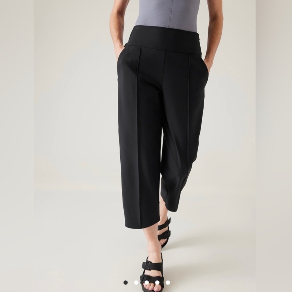 NWT ATHLETA Stellar Wide Crop Trouser Pant